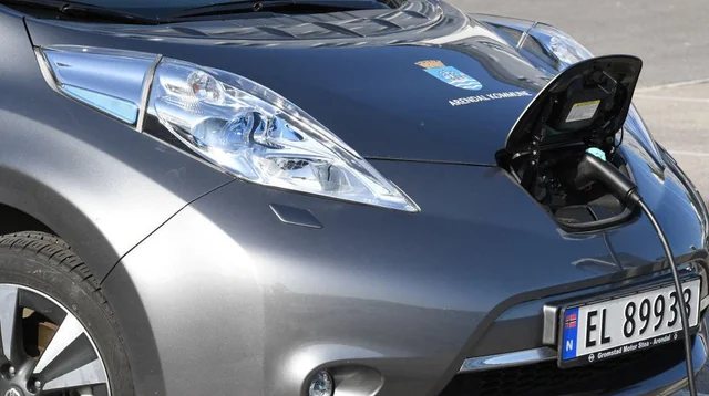 Europe EV sales outpace forecasts as BEV share hits 30.5%
