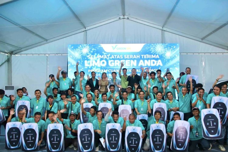 Green SM expands electric taxi and rental services in Indonesia