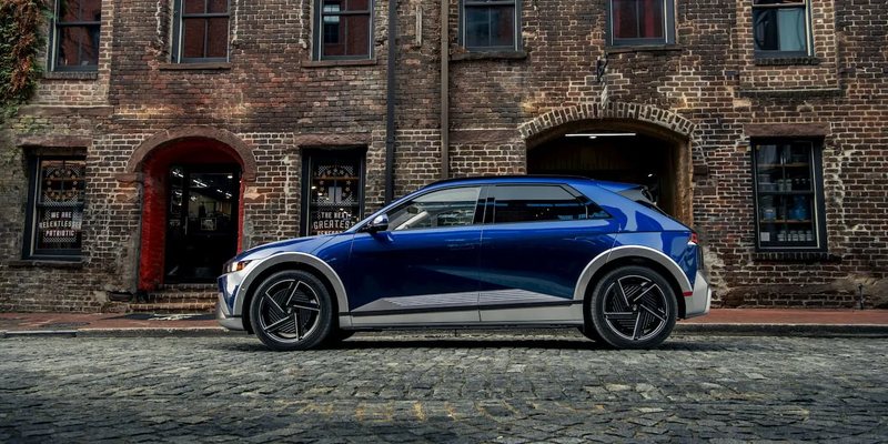 Hyundai is discounting EVs because who wants to pay for gas these days