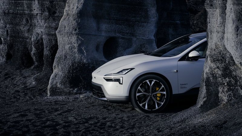 Купе превратилось в семейный кроссовер: дебютировал новый Polestar 4