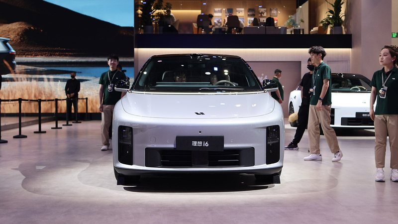 Li Auto exec says headlight supply issues cut i6 production by about 4,000 units
