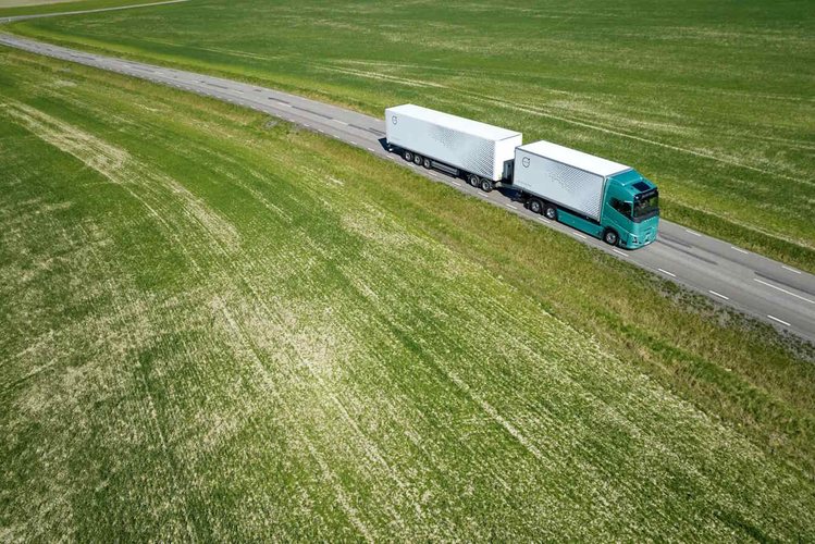 “Turning technology into reality:” Volvo unveils 80-tonne electric truck and begins series production of 700 km model