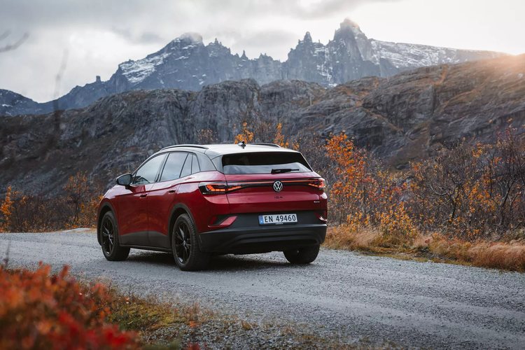 Electric cars reach record 98.7 percent share in Norway