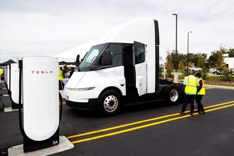 Tesla and Pilot Travel Centers launch proprietary truck charging network