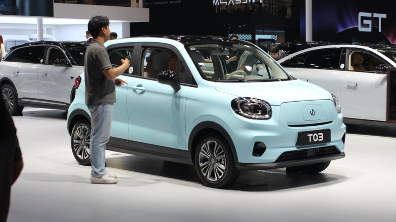 Leapmotor plans overseas plug-in hybrid launch in 2027, report says
