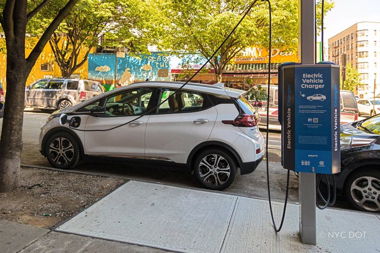 New York City to install 600 additional curbside charging points