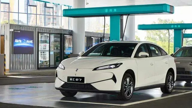 BYD reaches new milestone, opening its 10,000th Flash Charging station