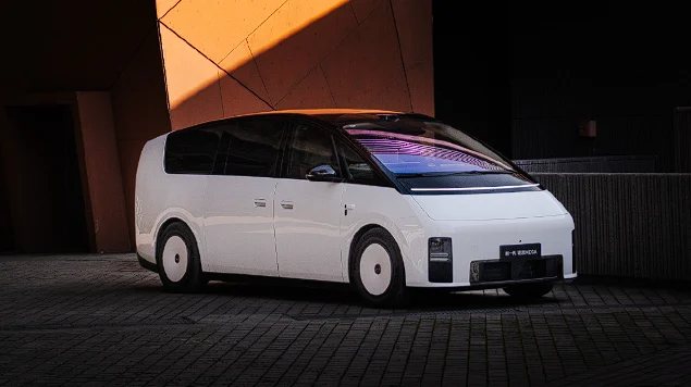 Li Auto launches second-gen Mega in China at 75,000 USD