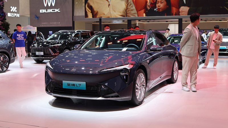 SAIC, GM extend China joint venture by 20 years to 2047