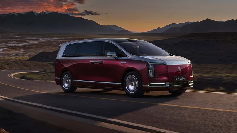 Chinese EVs Are Praised For Value, But This $150,000 Minivan Has A Serious Braking Problem