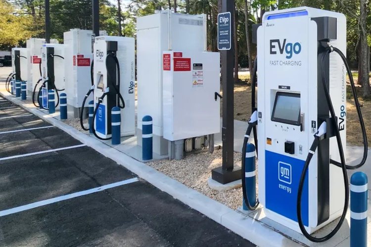 EVgo and Regency expand US fast charging partnership