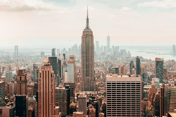 NYC selects provider for 700-point kerbside charging network