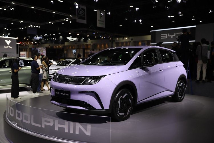 BYD slashes price of Dolphin electric hatch to below $30,000 driveaway