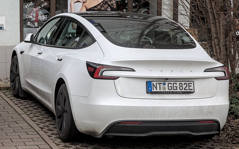 Tesla: иллюстрация к новости